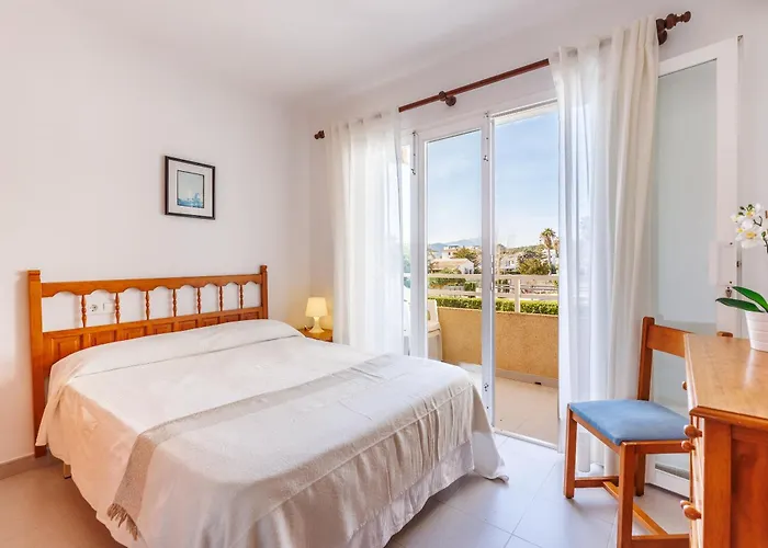 Xiprer, * Port de Pollença